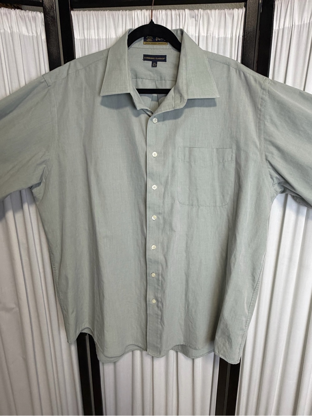 Cambridge Classics Men's Pale Sage Long-Sleeve Button-Up Shirt